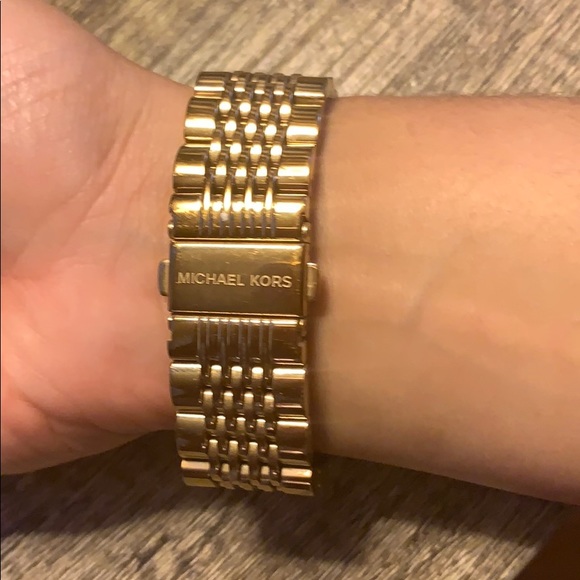 Michael Kors Watch - Picture 3 of 4